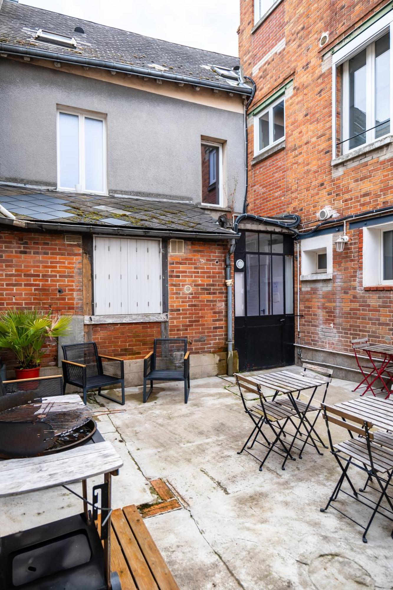 Studio Cosy Rdc, Calme Avec Cour Exterieure Saran Eksteriør billede